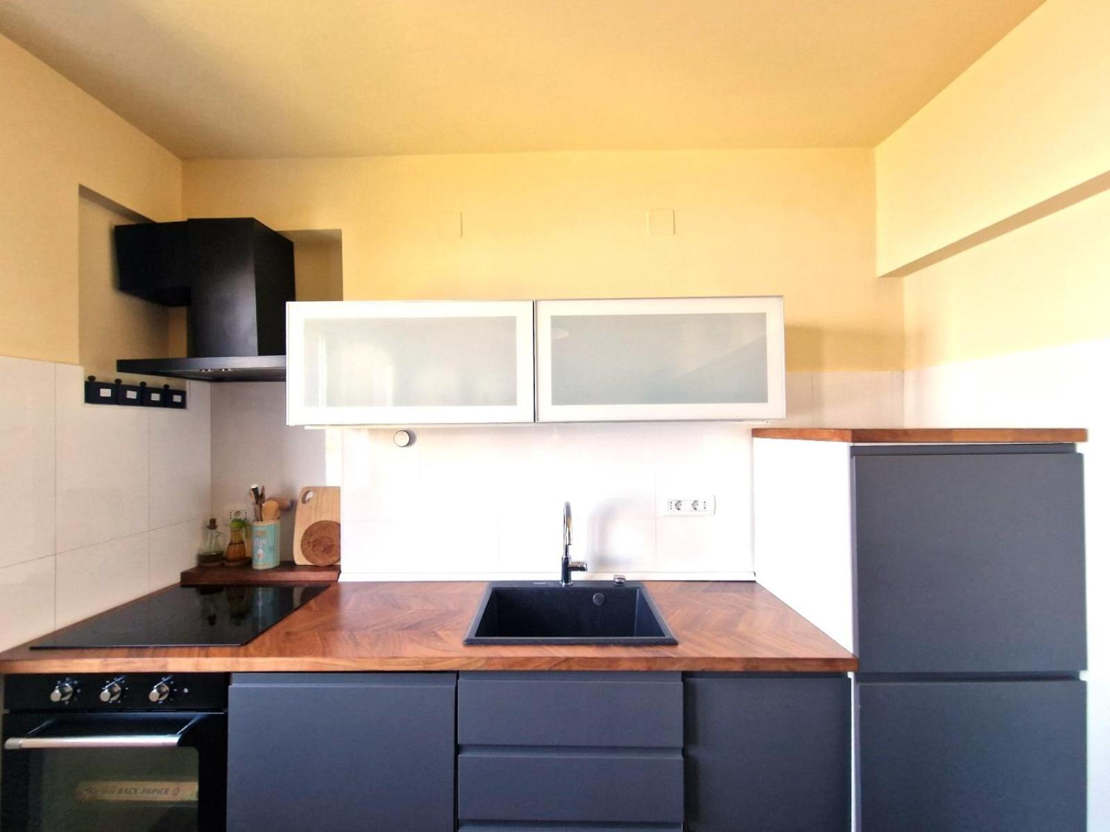 Apartment Near Beach With Sea View Opatija Eksteriør billede